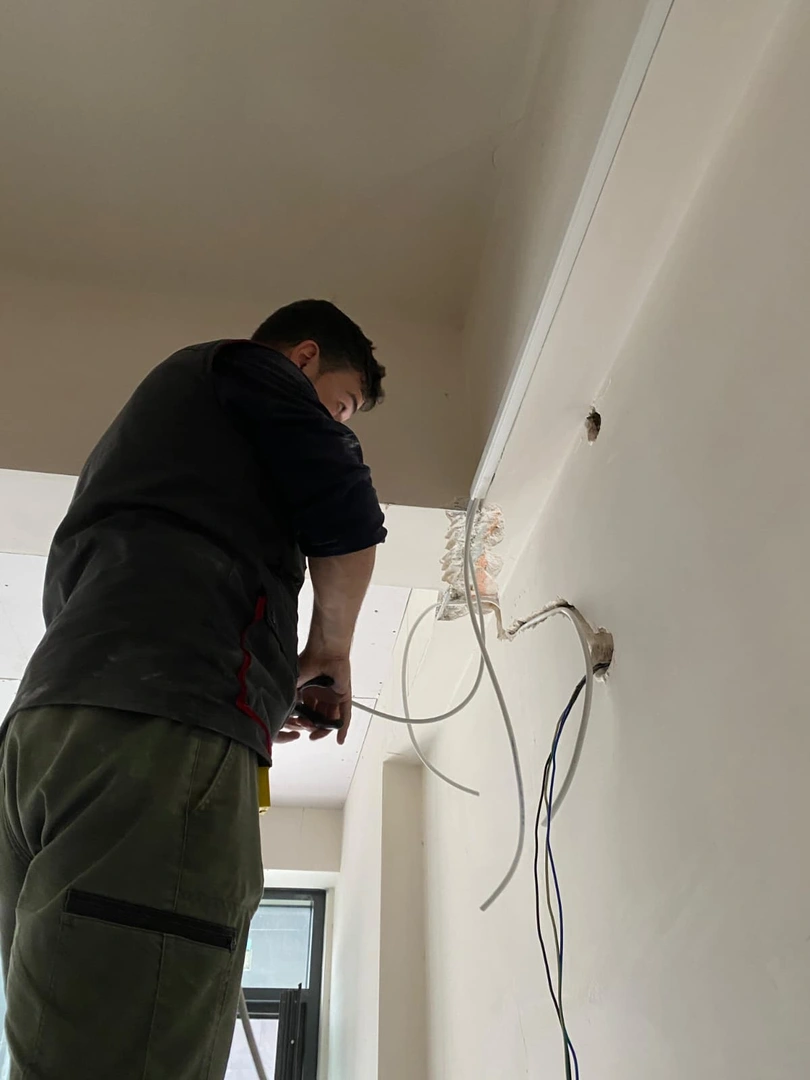 Gölcük sıfırdan elektrik tesisatı ve pano montajı projesi